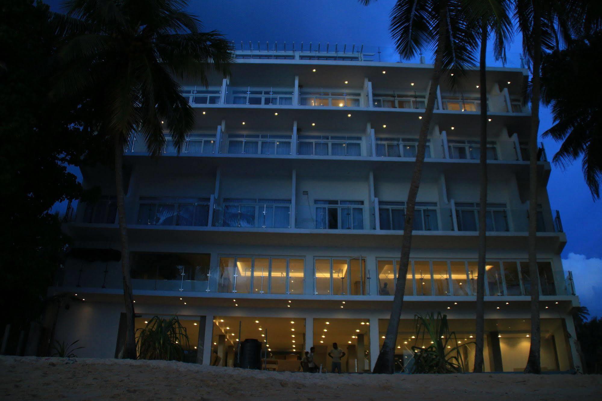 Sayura Beach Hotel Унаватуна Экстерьер фото